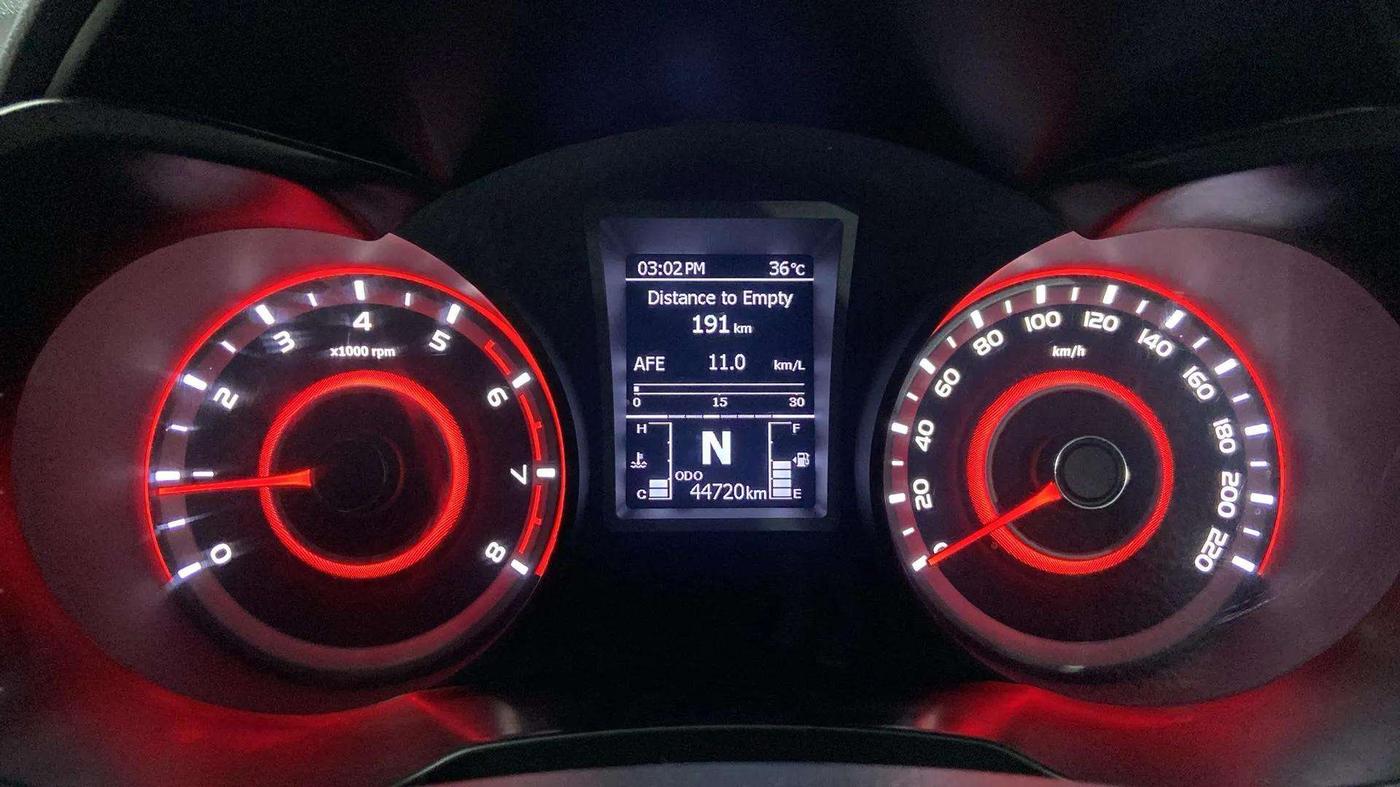 2022 Mahindra XUV300 W8 1.2 PETROL, Petrol, Manual, 44,655 km, Odometer Image