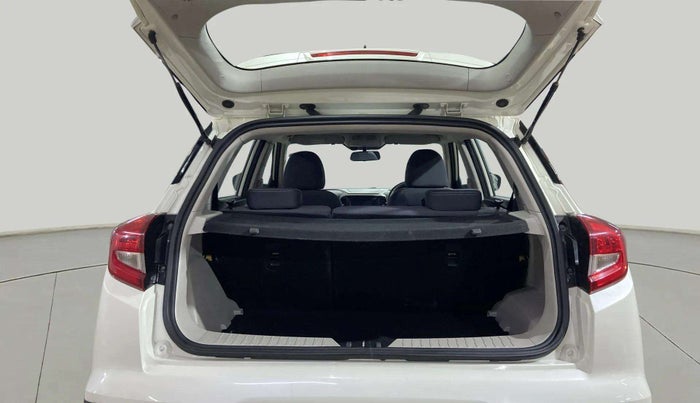 2022 Mahindra XUV300 W8 1.2 PETROL, Petrol, Manual, 44,655 km, Boot Open Zoomed View