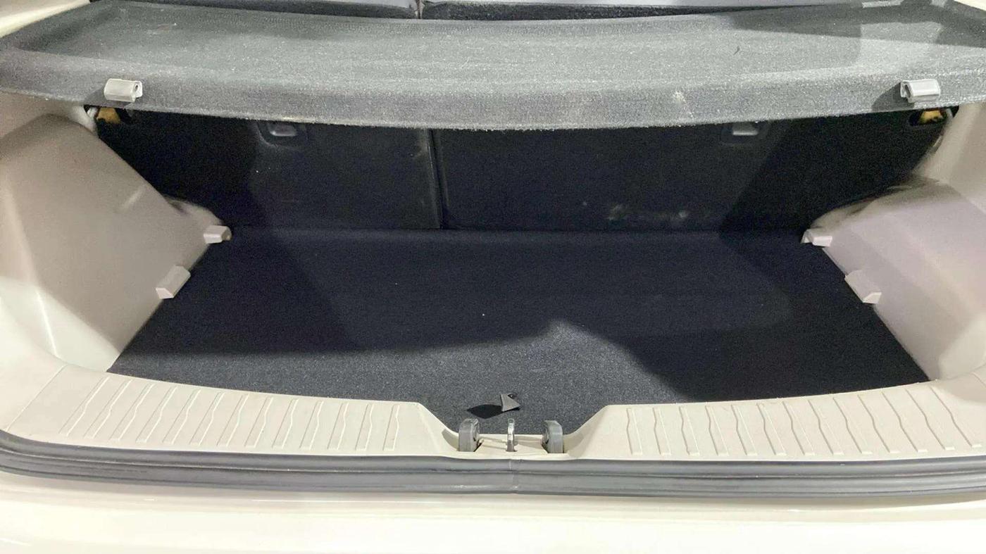 2022 Mahindra XUV300 W8 1.2 PETROL, Petrol, Manual, 44,655 km, Boot Inside