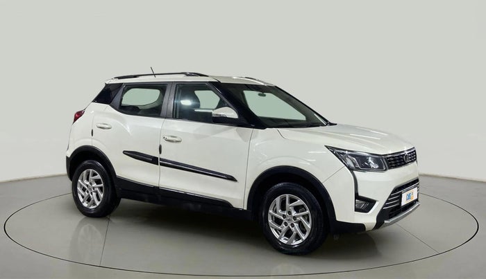 2022 Mahindra XUV300 W8 1.2 PETROL, Petrol, Manual, 44,655 km, Right Front Diagonal