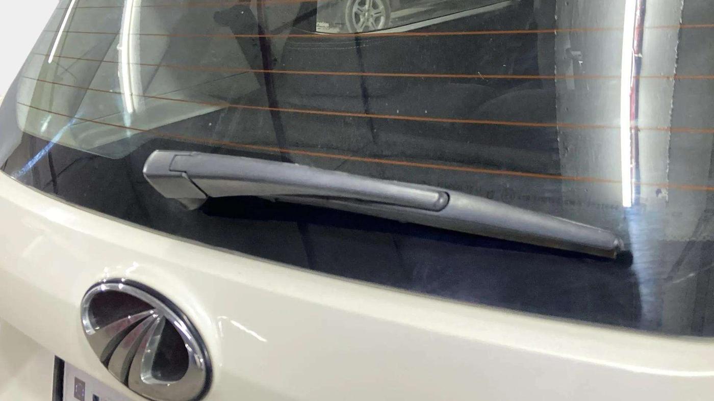 2022 Mahindra XUV300 W8 1.2 PETROL, Petrol, Manual, 44,655 km, Rear Wiper