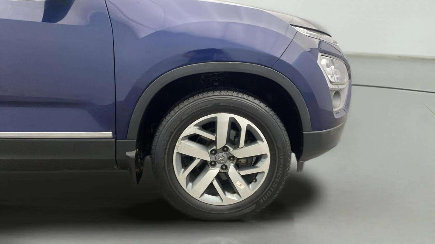 2021 Tata Safari XZ, Diesel, Manual, 33,573 km, Right Front Wheel