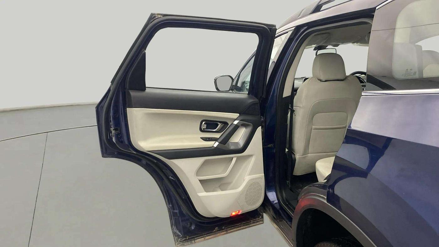 2021 Tata Safari XZ, Diesel, Manual, 33,573 km, LHS Rear Door