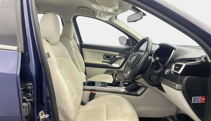 2021 Tata Safari XZ, Diesel, Manual, 33,573 km, Right Side Front Door Cabin