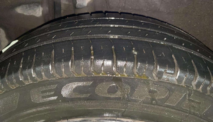 2017 Maruti Dzire VDI AMT, Diesel, Automatic, 34,717 km, Right Rear Tyre Tread