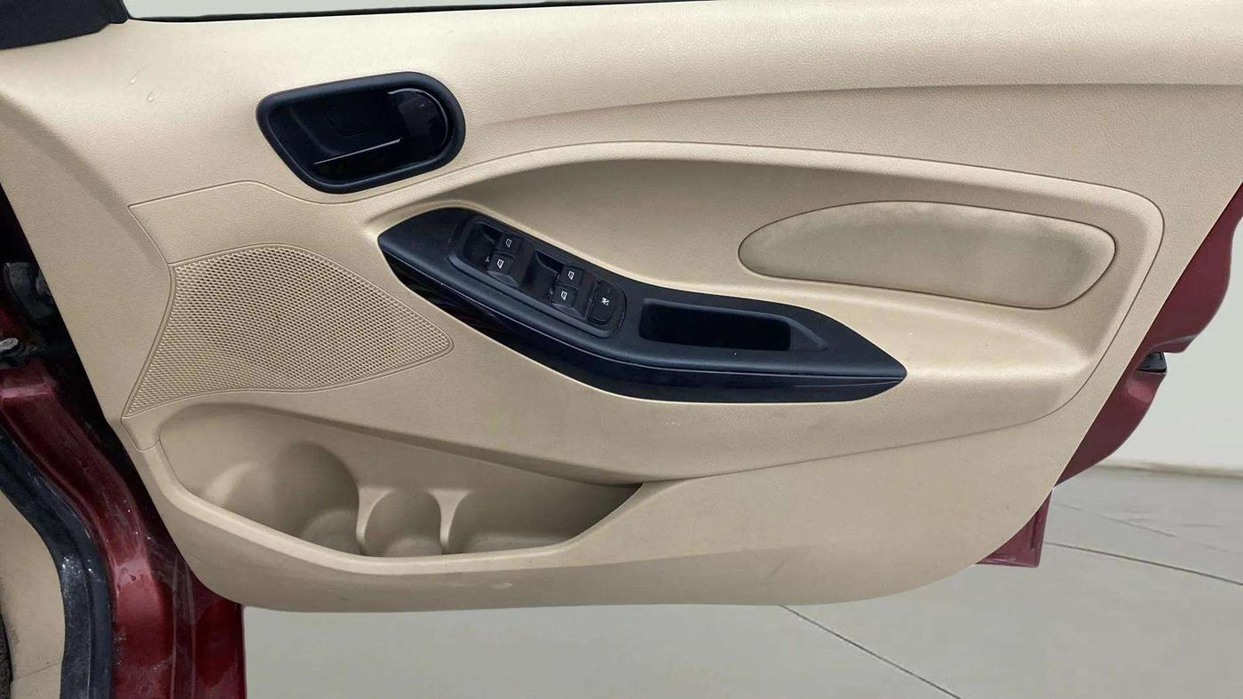 2018 Ford Figo Aspire TITANIUM 1.5 PETROL AT, Petrol, Automatic, 20,444 km, Driver Side Door Panels Control