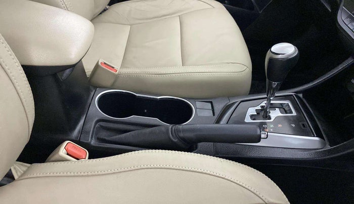 2015 Toyota Corolla Altis VL CVT PETROL, Petrol, Automatic, 60,406 km, Gear Lever