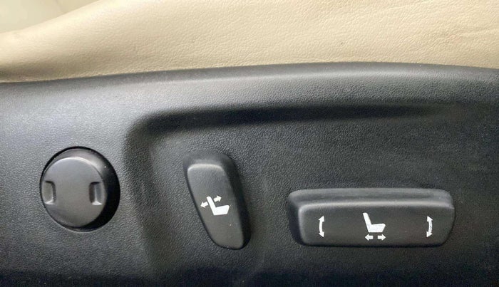 2015 Toyota Corolla Altis VL CVT PETROL, Petrol, Automatic, 60,406 km, Driver Side Adjustment Panel