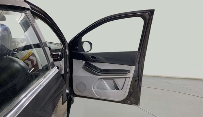 2022 Tata Tiago XM CNG, CNG, Manual, 58,561 km, RHS Front Door