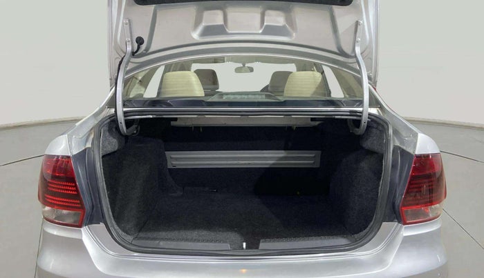 2015 Volkswagen Vento HIGHLINE 1.6 MPI, Petrol, Manual, 55,632 km, Boot Open Zoomed View