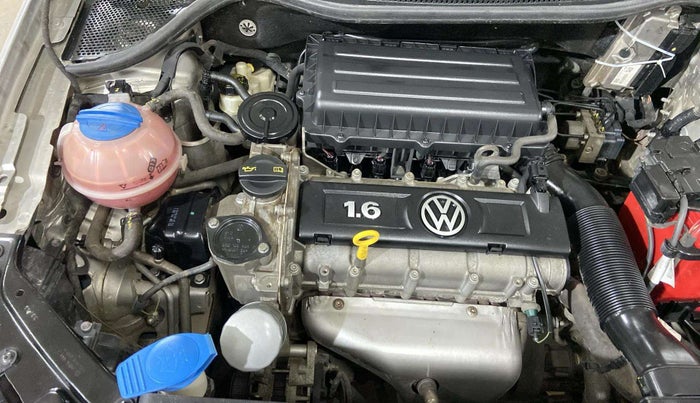 2015 Volkswagen Vento HIGHLINE 1.6 MPI, Petrol, Manual, 55,632 km, Engine View - Right