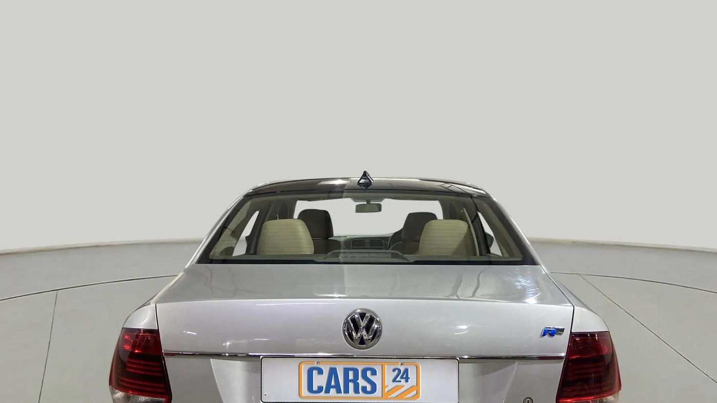 2015 Volkswagen Vento HIGHLINE 1.6 MPI, Petrol, Manual, 55,632 km, Rear Windshield