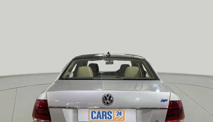 2015 Volkswagen Vento HIGHLINE 1.6 MPI, Petrol, Manual, 55,632 km, Rear Windshield