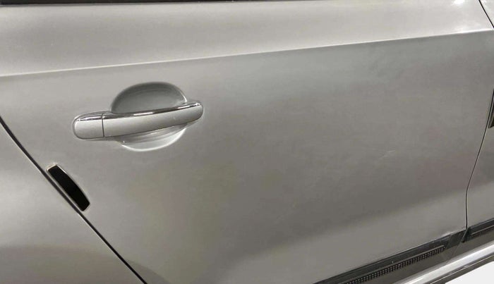 2015 Volkswagen Vento HIGHLINE 1.6 MPI, Petrol, Manual, 55,632 km, Right rear door - Slightly dented