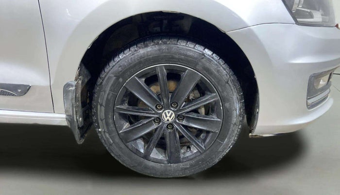 2015 Volkswagen Vento HIGHLINE 1.6 MPI, Petrol, Manual, 55,632 km, Right Front Wheel