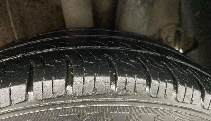 2017 Hyundai Xcent SX 1.2, Petrol, Manual, 94,826 km, Left Rear Tyre Tread