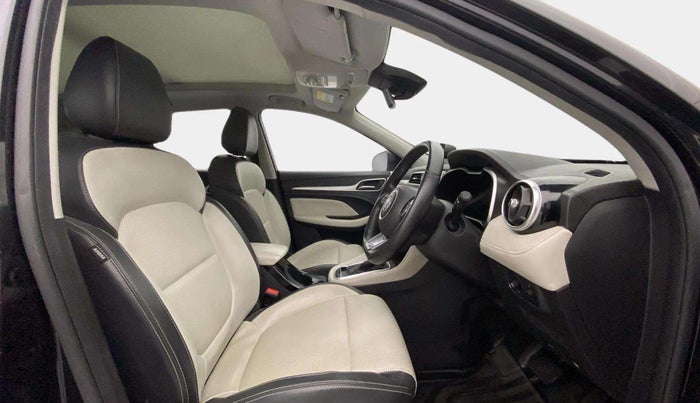 2022 MG ASTOR SHARP 1.5 CVT, Petrol, Automatic, 39,325 km, Right Side Front Door Cabin