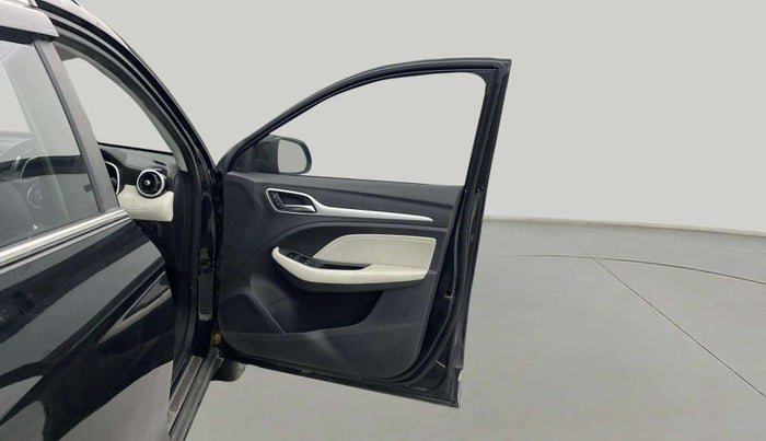 2022 MG ASTOR SHARP 1.5 CVT, Petrol, Automatic, 39,325 km, RHS Front Door