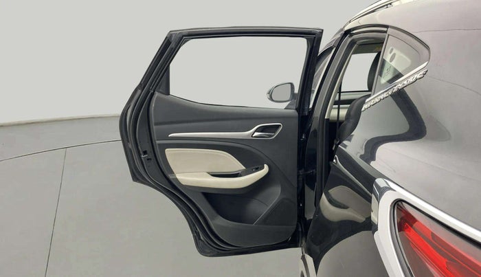 2022 MG ASTOR SHARP 1.5 CVT, Petrol, Automatic, 39,325 km, LHS Rear Door