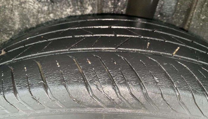 2021 Nissan MAGNITE XV PREMIUM TURBO CVT, Petrol, Automatic, 30,501 km, Left Rear Tyre Tread