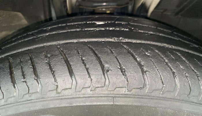 2021 Nissan MAGNITE XV PREMIUM TURBO CVT, Petrol, Automatic, 30,501 km, Right Front Tyre Tread