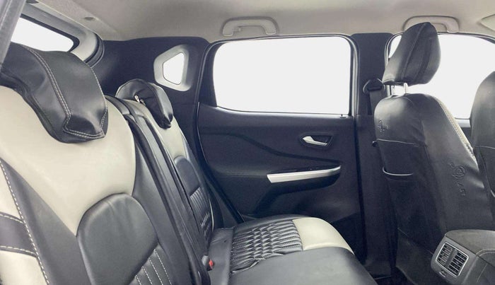 2021 Nissan MAGNITE XV PREMIUM TURBO CVT, Petrol, Automatic, 30,501 km, Right Side Rear Door Cabin
