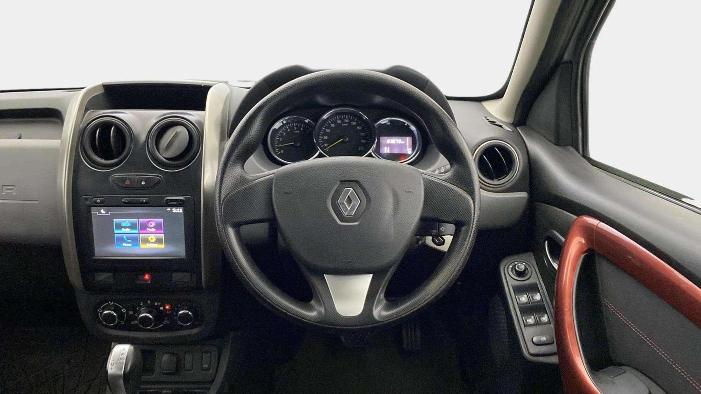 2017 Renault Duster RXS CVT, Petrol, Automatic, 85,995 km, Steering Wheel Close Up