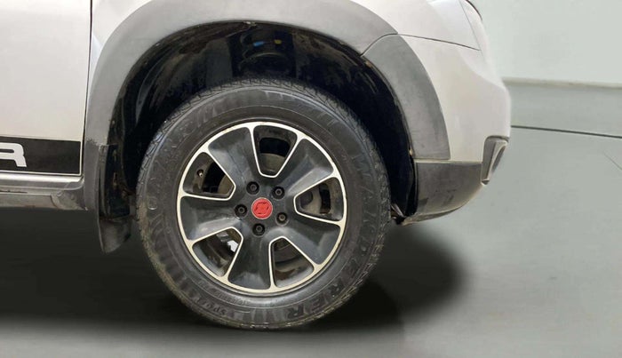 2017 Renault Duster RXS CVT, Petrol, Automatic, 83,798 km, Right Front Wheel