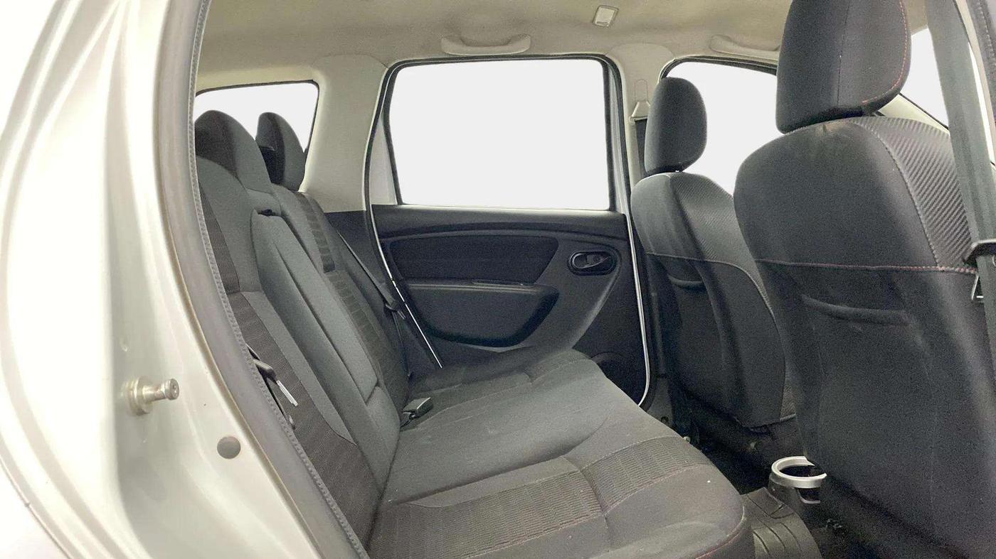 2017 Renault Duster RXS CVT, Petrol, Automatic, 85,995 km, Right Side Rear Door Cabin