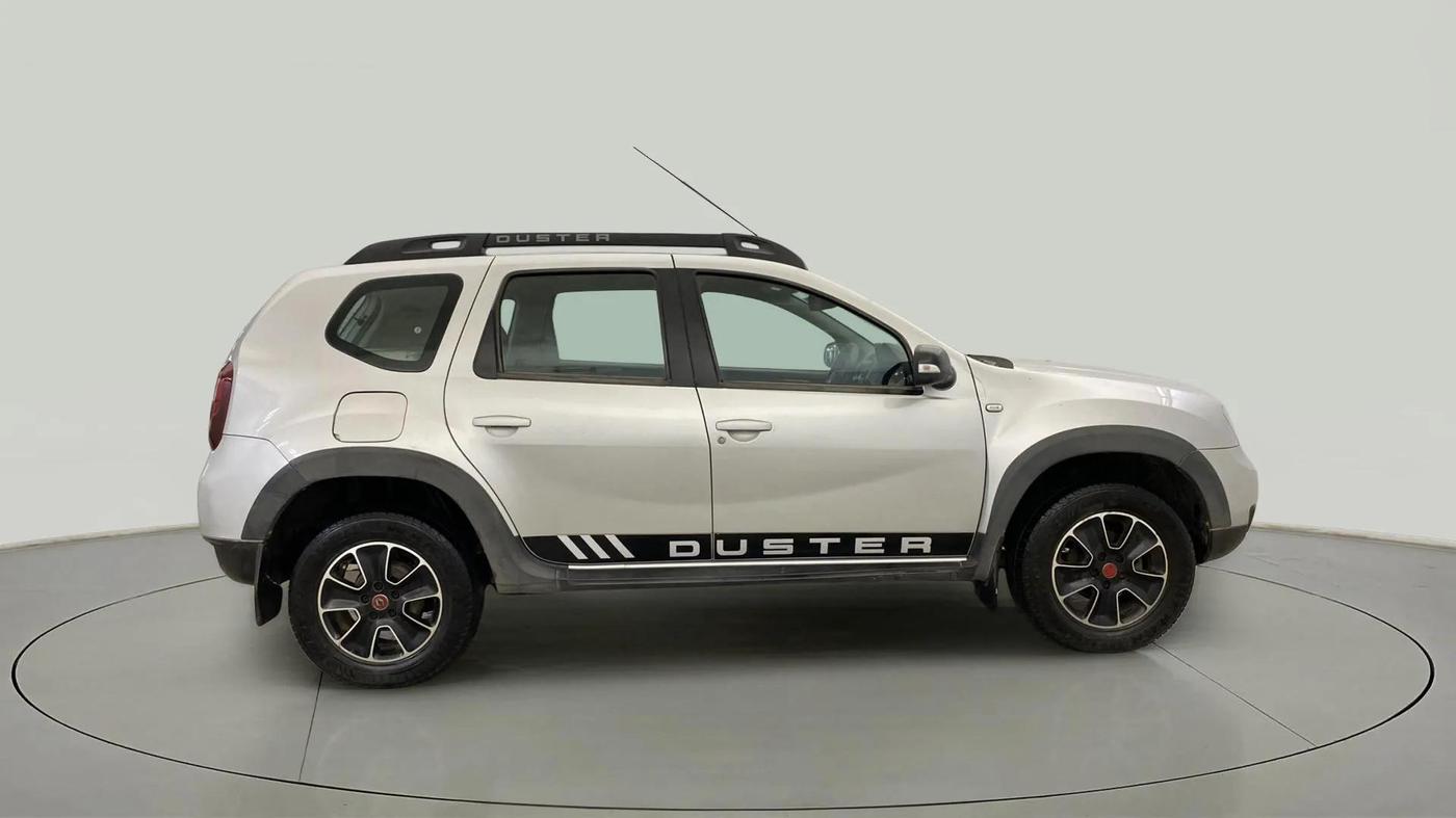 2017 Renault Duster RXS CVT, Petrol, Automatic, 85,995 km, Right Side View
