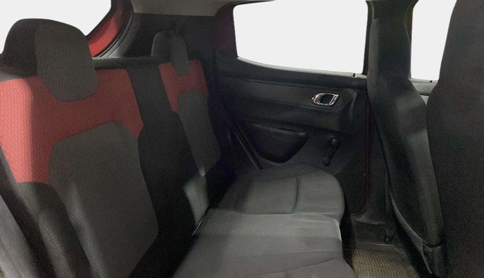 2019 Renault Kwid RXT 1.0, CNG, Manual, 22,829 km, Right Side Rear Door Cabin