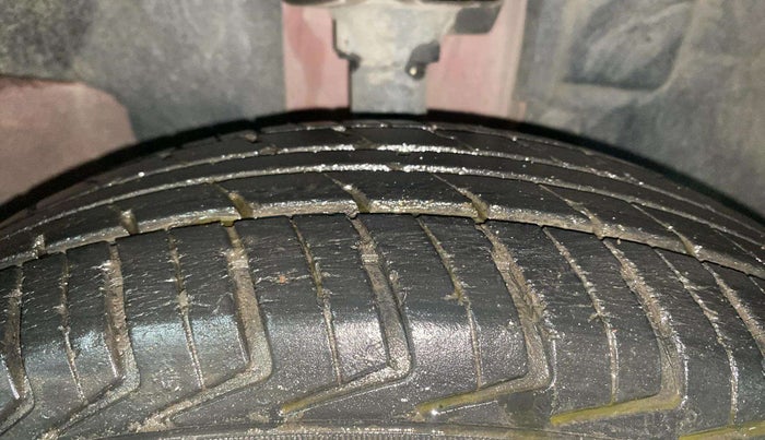 2019 Renault Kwid RXT 1.0, CNG, Manual, 22,829 km, Right Front Tyre Tread