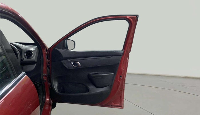 2019 Renault Kwid RXT 1.0, CNG, Manual, 22,829 km, RHS Front Door