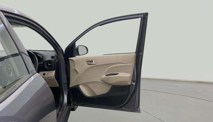 2019 Hyundai NEW SANTRO SPORTZ CNG, CNG, Manual, 64,401 km, RHS Front Door