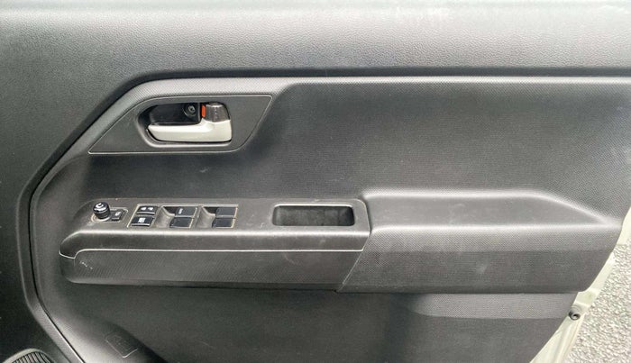 2020 Maruti New Wagon-R ZXI 1.2 AMT, Petrol, Automatic, 62,331 km, Driver Side Door Panels Control