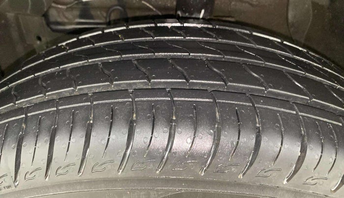 2019 Maruti Vitara Brezza VDI, Diesel, Manual, 55,048 km, Left Front Tyre Tread