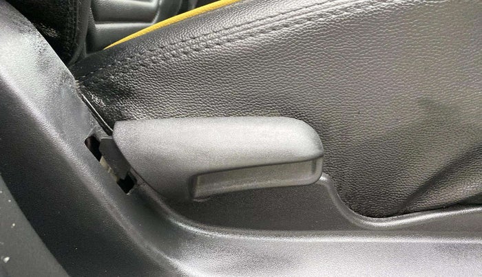 2019 Maruti Vitara Brezza VDI, Diesel, Manual, 55,048 km, Driver Side Adjustment Panel