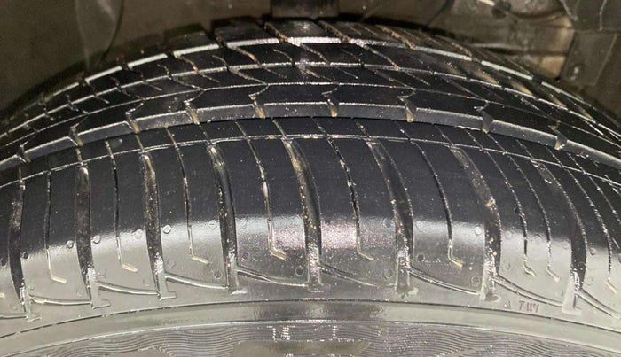 2019 Maruti Vitara Brezza VDI, Diesel, Manual, 55,048 km, Right Front Tyre Tread