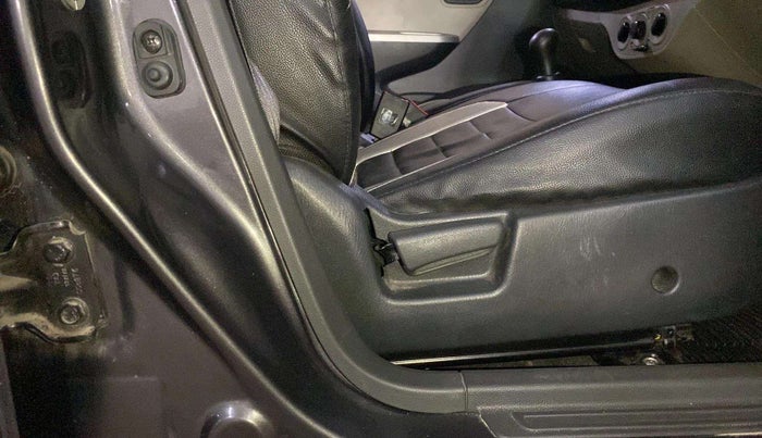 2017 Maruti Alto K10 VXI, Petrol, Manual, 28,916 km, Driver Side Adjustment Panel