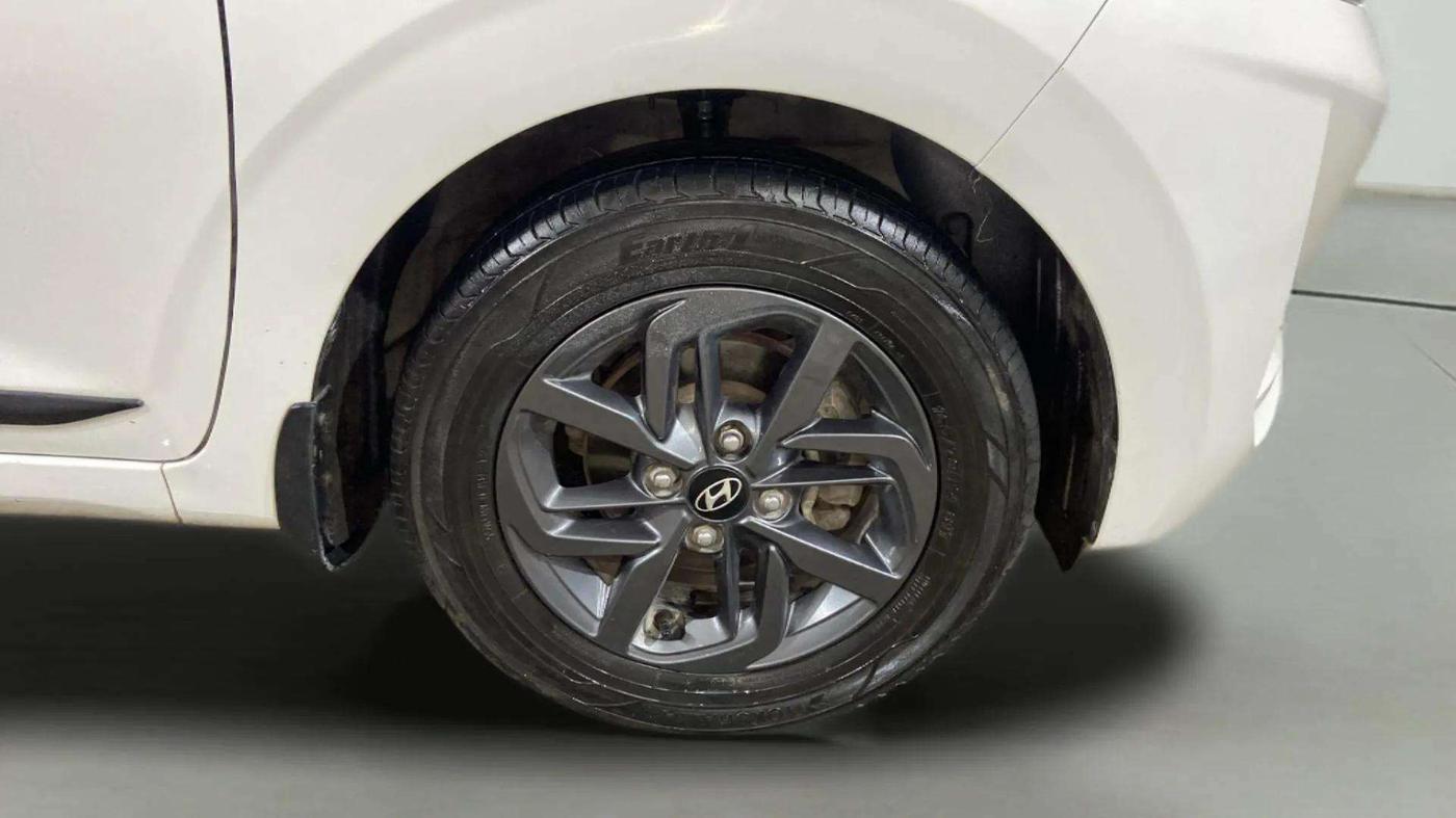 2022 Hyundai GRAND I10 NIOS SPORTZ U2 AMT 1.2 CRDI, Diesel, Automatic, 54,107 km, Right Front Wheel