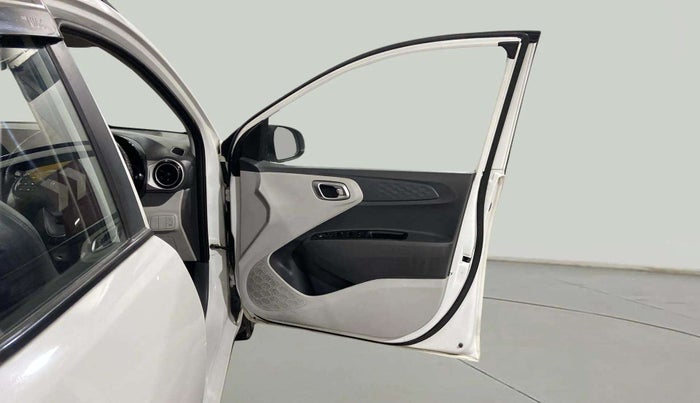 2022 Hyundai GRAND I10 NIOS SPORTZ U2 AMT 1.2 CRDI, Diesel, Automatic, 54,107 km, RHS Front Door