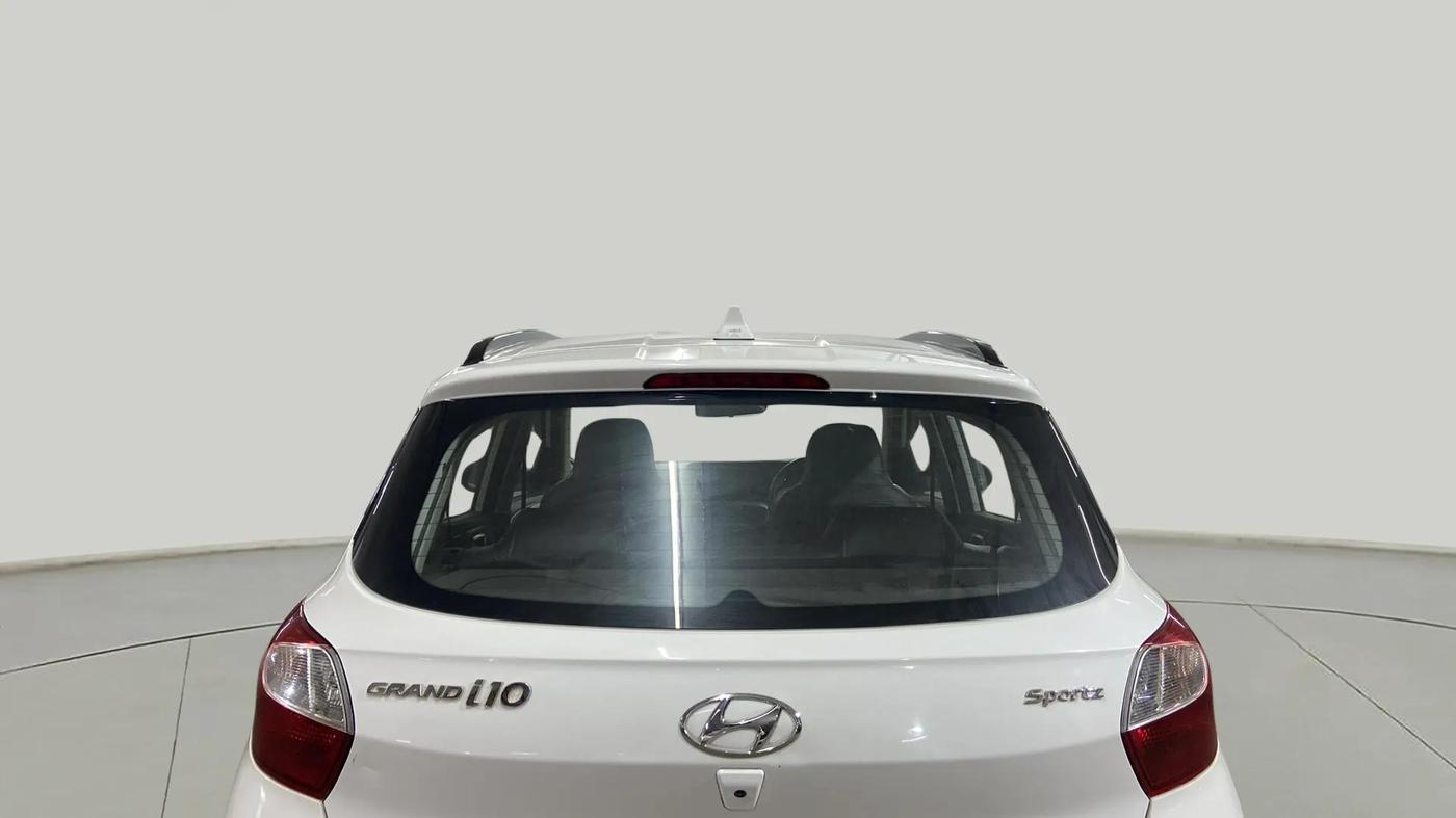 2022 Hyundai GRAND I10 NIOS SPORTZ U2 AMT 1.2 CRDI, Diesel, Automatic, 54,107 km, Rear Windshield