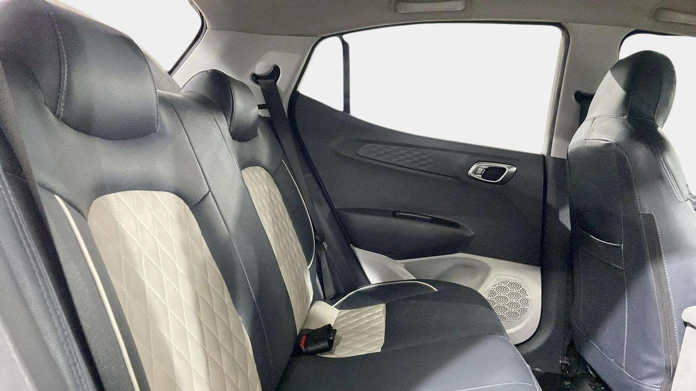 2022 Hyundai GRAND I10 NIOS SPORTZ U2 AMT 1.2 CRDI, Diesel, Automatic, 54,107 km, Right Side Rear Door Cabin