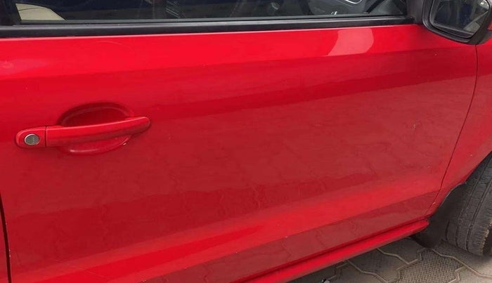 2015 Volkswagen Polo HIGHLINE1.2L, Petrol, Manual, 58,109 km, Driver-side door - Minor scratches
