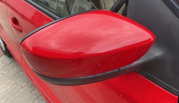 2015 Volkswagen Polo HIGHLINE1.2L, Petrol, Manual, 58,109 km, Right rear-view mirror - Mirror movement not proper