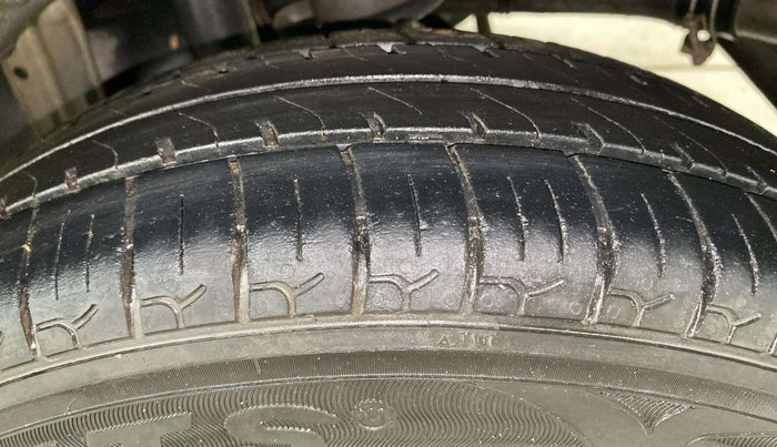 2014 Maruti Alto 800 VXI, Petrol, Manual, 73,631 km, Left Rear Tyre Tread