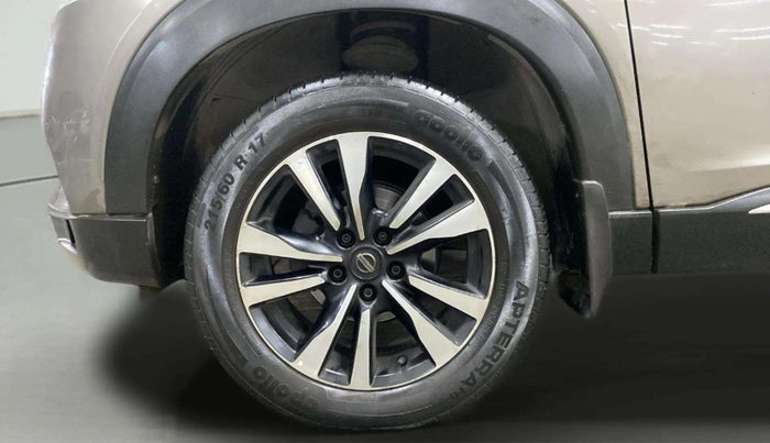 2021 Nissan Kicks XV 1.5, Petrol, Manual, 19,243 km, Left Front Wheel