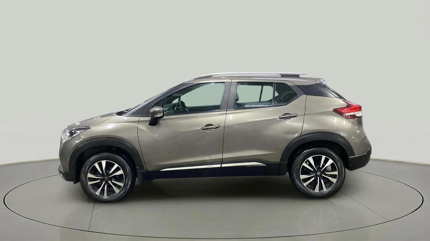 2021 Nissan Kicks XV 1.5, Petrol, Manual, 19,243 km, Left Side
