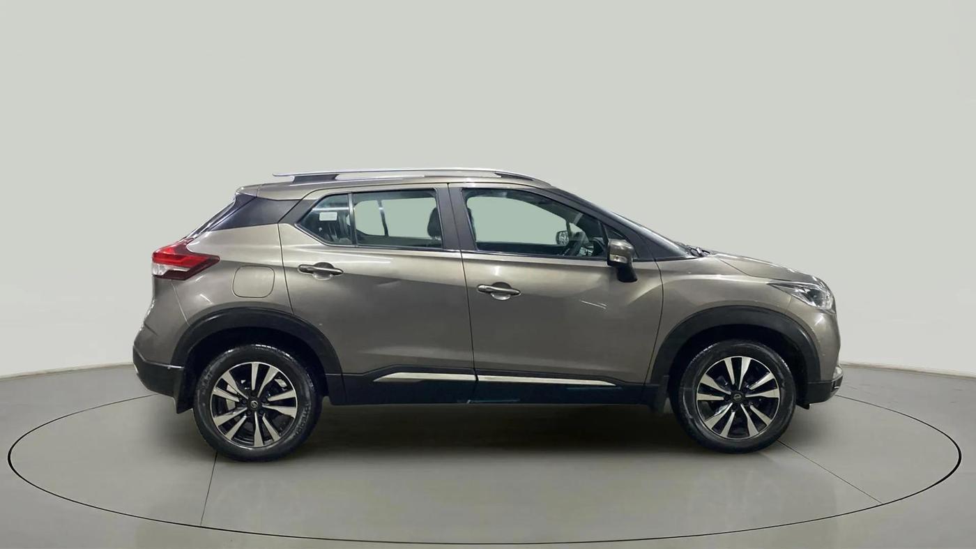 2021 Nissan Kicks XV 1.5, Petrol, Manual, 19,243 km, Right Side View