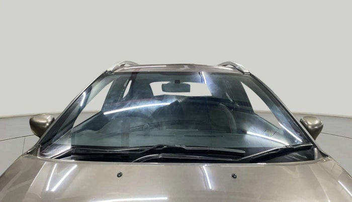 2021 Nissan Kicks XV 1.5, Petrol, Manual, 19,243 km, Front Windshield